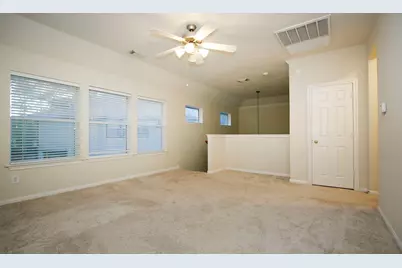 11 Aquiline Oaks Place, The Woodlands, TX 77382 - Photo 20