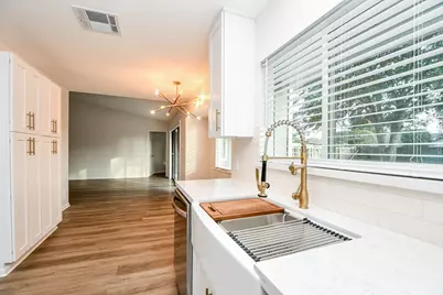 10519 Norton Drive, Houston, TX 77043 - Photo 12