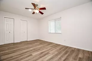 10519 Norton Dr, Houston, TX 77043 - Photo 8