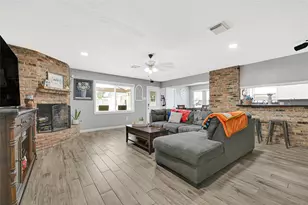 818 James St, Deer Park, TX 77536 - Photo 10