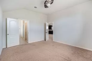 401 Carol Dr, Hutto, TX 78634 - Photo 10