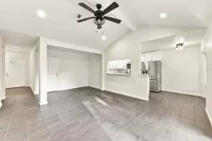516 St Charles St, League City, TX 77573 - Photo 10