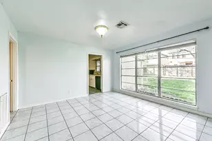4710 Wedgewood Dr, Bellaire, TX 77401 - Photo 2