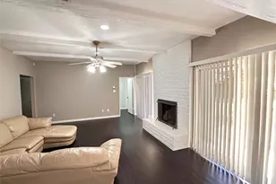 10902 Bob White Dr, Houston, TX 77096 - Photo 8