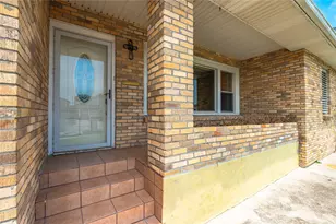 5206 Avenue L, Galveston, TX 77551 - Photo 2