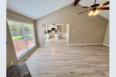 6 Leverwood Court, The Woodlands, TX 77381 - Photo 4