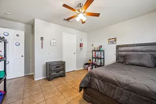 3718 Sealy St, Galveston, TX 77550 - Photo 18