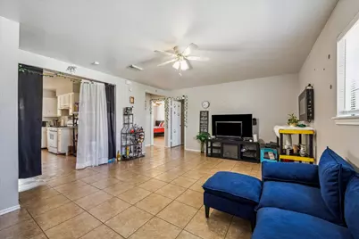 3718 Sealy Street, Galveston, TX 77550 - Photo 4