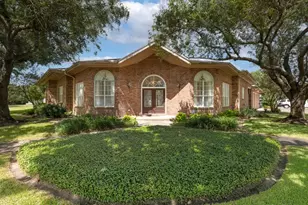 7 Stoney Brook Ln, Bay City, TX 77414 - Photo 1