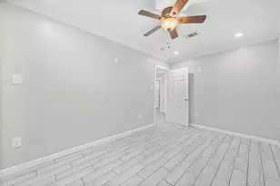 7941 Goode St, Houston, TX 77012 - Photo 14