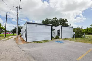 521 2nd Ave N, Texas City, TX 77590 - Photo 8