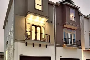 5817 E Post Oak Ln, Houston, TX 77055 - Photo 2