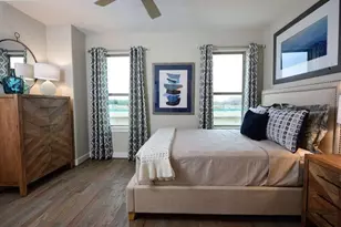 5817 E Post Oak Ln, Houston, TX 77055 - Photo 16