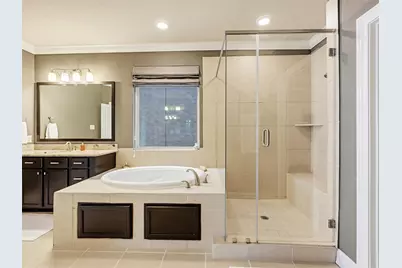 8418 Oak Leaf Point Drive, Houston, TX 77055 - Photo 10