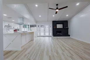 7310 Corta Calle Dr, Houston, TX 77083 - Photo 2