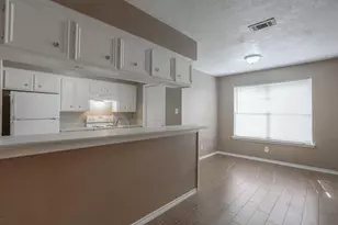 1013 Mccall Ave, Conroe, TX 77301 - Photo 2