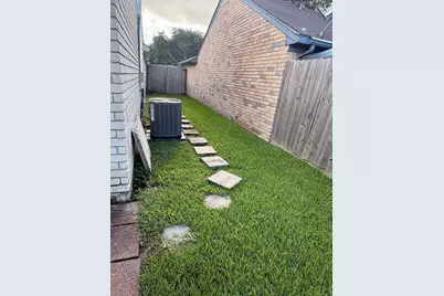 3207 E Heatherock Circle, Sugar Land, TX 77479 - Photo 24