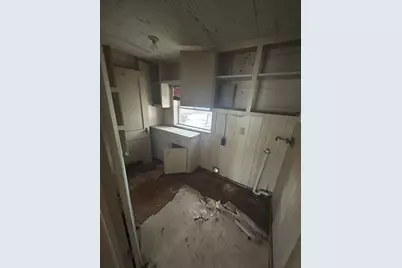 1122 E Houston, Crockett, TX 75835 - Photo 12