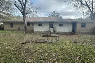 1122 E Houston, Crockett, TX 75835 - Photo 6