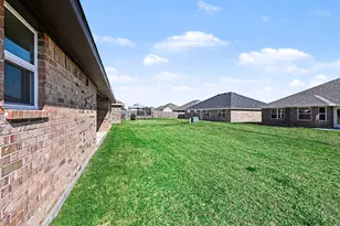 18 Gemstone Ct, Angleton, TX 77515 - Photo 28