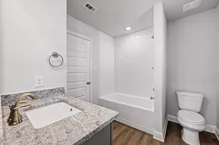 18 Gemstone Ct, Angleton, TX 77515 - Photo 24