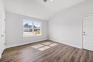 18 Gemstone Ct, Angleton, TX 77515 - Photo 18