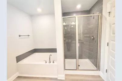 18 Gemstone Court, Angleton, TX 77515 - Photo 12