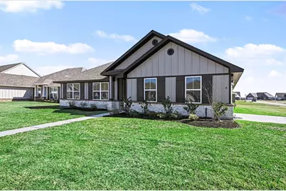 18 Gemstone Court, Angleton, TX 77515 - Photo 4