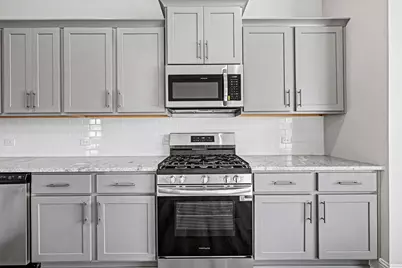 18 Gemstone Court, Angleton, TX 77515 - Photo 12