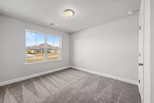 18 Gemstone Ct, Angleton, TX 77515 - Photo 20