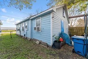 1605 Walnut Ave, Rosenberg, TX 77471 - Photo 4