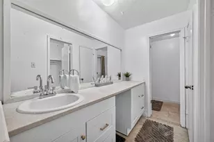 8623 Quail Hills Dr, Houston, TX 77489 - Photo 14