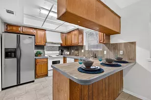 8623 Quail Hills Dr, Houston, TX 77489 - Photo 10