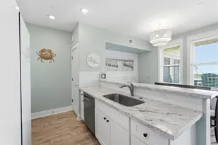 4111 Pointe W Dr, Galveston, TX 77554 - Photo 14