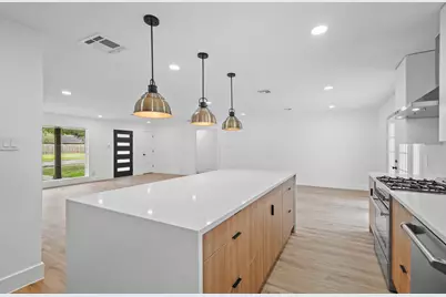 5447 Kingfisher Drive, Houston, TX 77096 - Photo 8