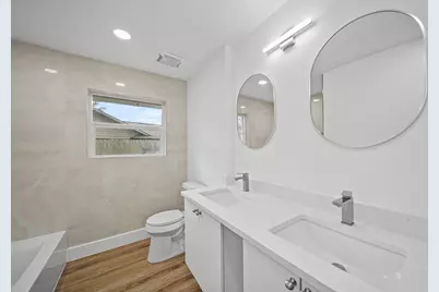 5447 Kingfisher Drive, Houston, TX 77096 - Photo 20