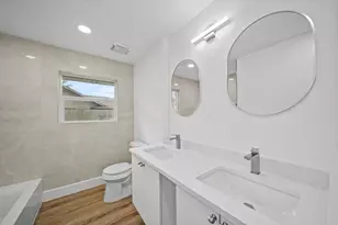 5447 Kingfisher Dr, Houston, TX 77096 - Photo 20