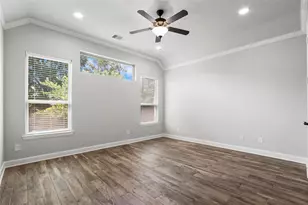 38 Estherwood Pl, Magnolia, TX 77354 - Photo 2