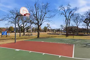 419 S Lobit St, La Porte, TX 77571 - Photo 18