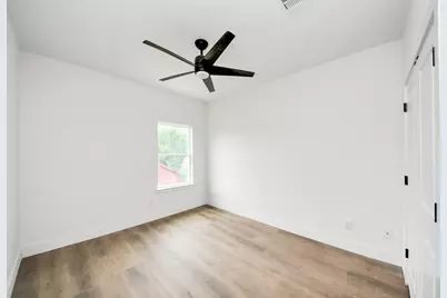 8206 Colonial Lane, Houston, TX 77051 - Photo 22