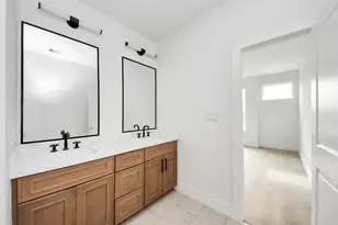 8206 Colonial Ln, Houston, TX 77051 - Photo 28