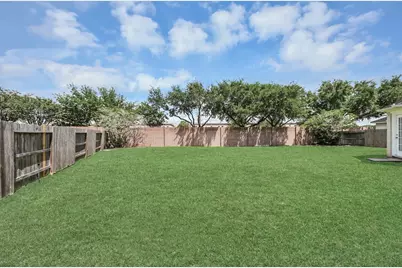 5527 Moss Meadow Court, Sugar Land, TX 77479 - Photo 18