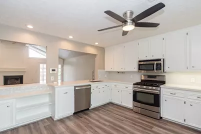 4509 Country Club Drive, Dickinson, TX 77539 - Photo 8