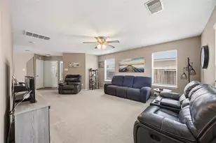 2763 Star Peak Dr, Houston, TX 77088 - Photo 6