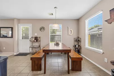 2763 Star Peak Drive, Houston, TX 77088 - Photo 10