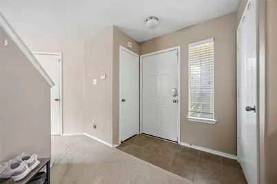 2763 Star Peak Drive, Houston, TX 77088 - Photo 4