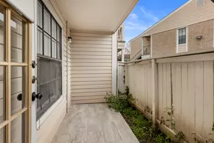 2750 Holly Hall St, Houston, TX 77054 - Photo 16