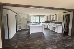 307 Magnolia Lake Dr, Livingston, TX 77351 - Photo 2