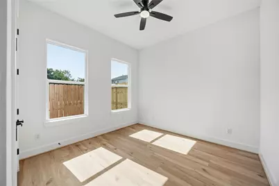 9106 Coffee Street #A-B, Houston, TX 77033 - Photo 14
