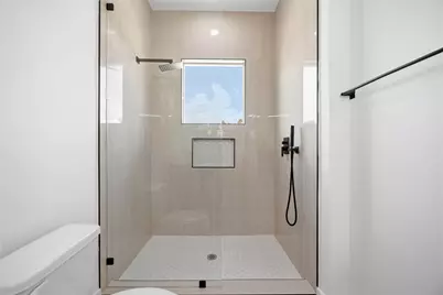9106 Coffee Street #A-B, Houston, TX 77033 - Photo 24
